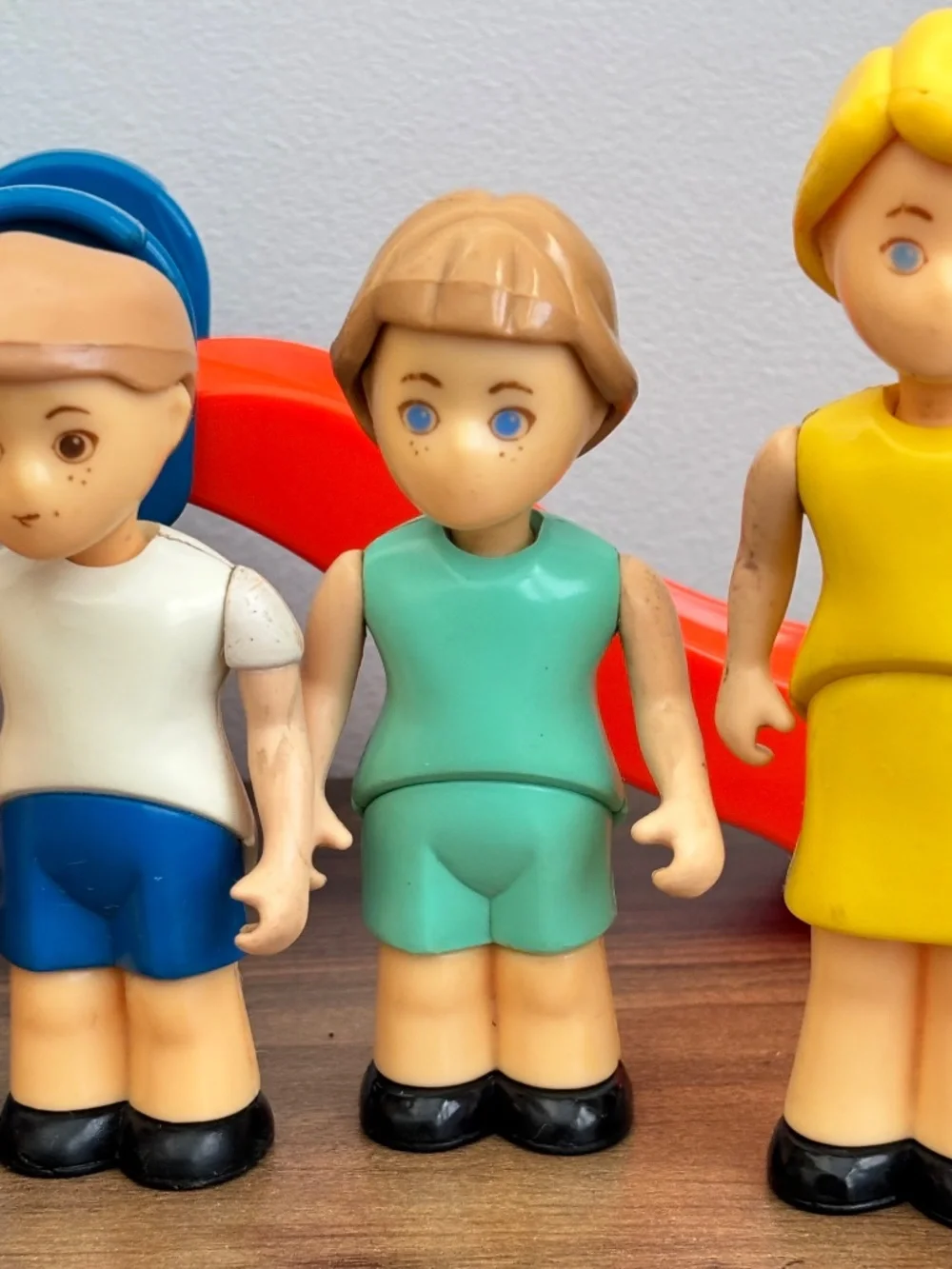 VINTAGE 1990's Little Tikes Dollhouse Family Figures LOT 5 Slide Mom Dad Kids